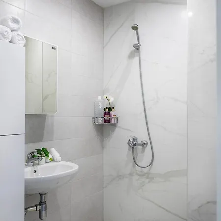 Free Parking On Premises Huge Terrace *