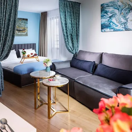 Free Parking On Premises Huge Terrace