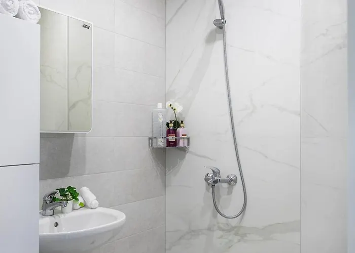 Free Parking On Premises Huge Terrace *